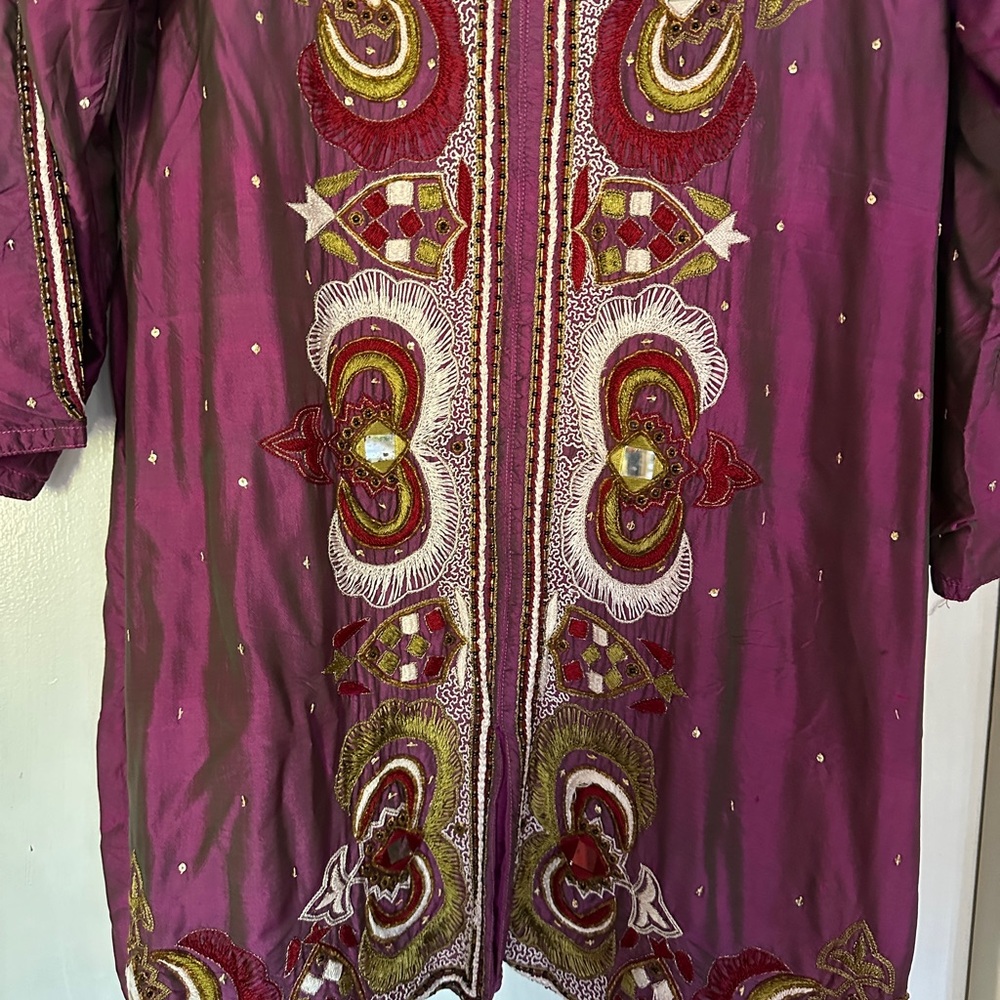 Embroidered Blouse - Picture 3 of 9